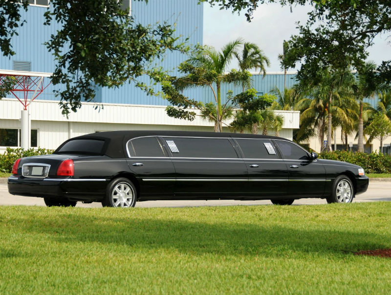 A Few Tips on Renting Limo Services in Rockford, IL